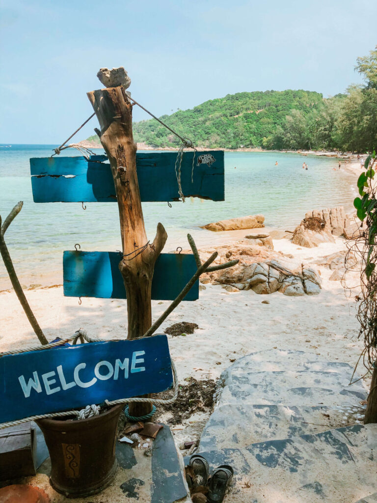 Guide to the Thai Islands 44 sign on koh phangan thai islands